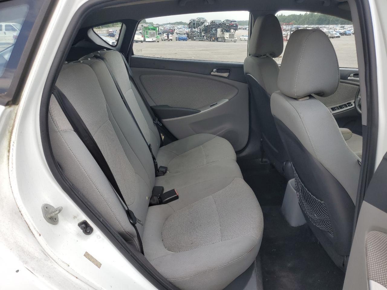 2014 Hyundai Accent Gls VIN: KMHCT5AE2EU172893 Lot: 62695235
