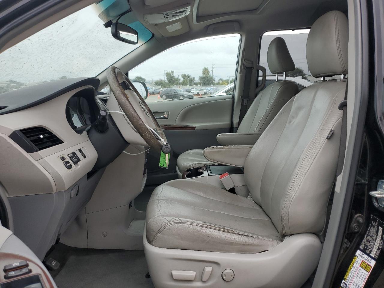 2014 Toyota Sienna Xle VIN: 5TDYK3DC1ES416887 Lot: 65646055