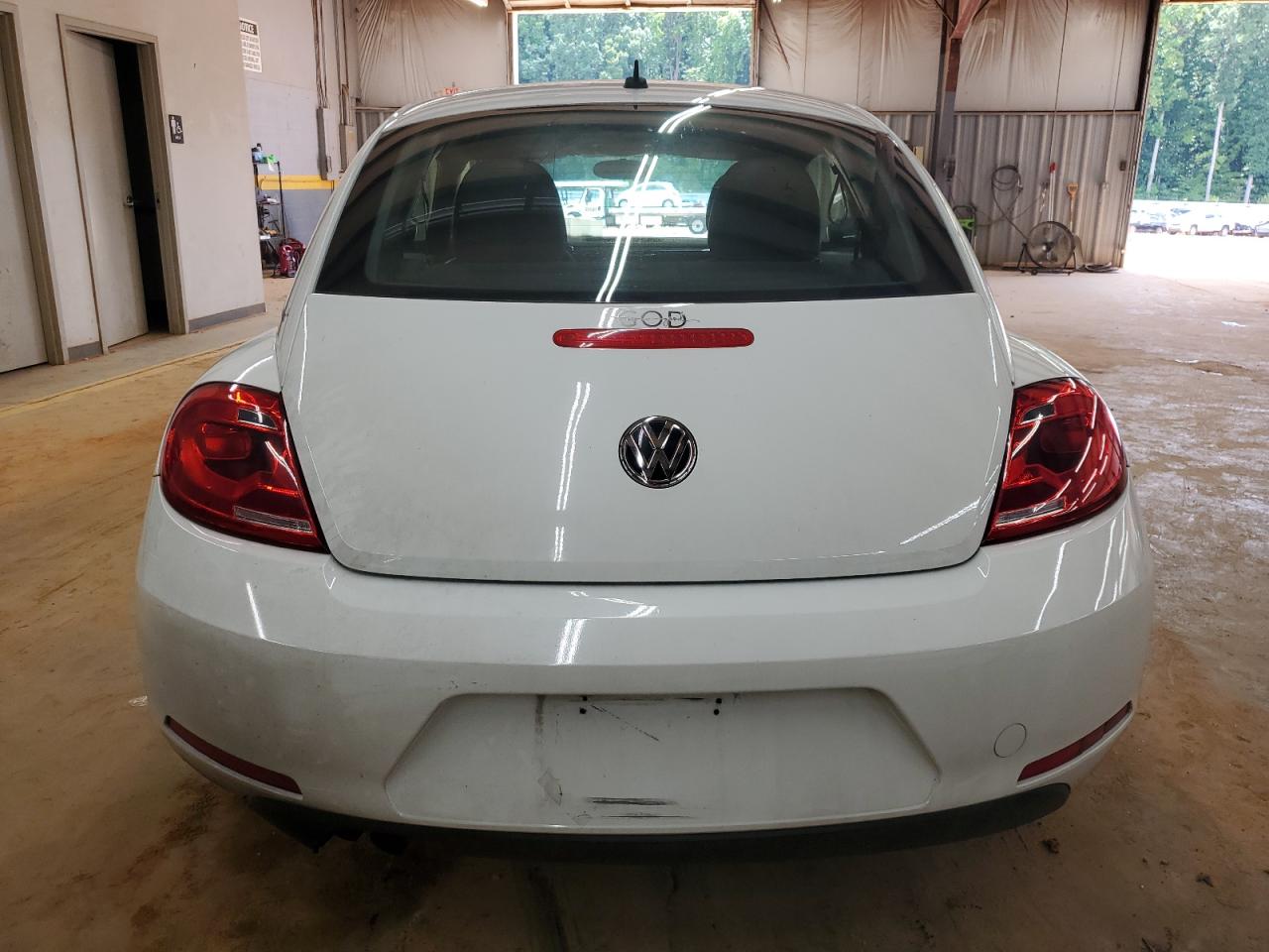 2015 Volkswagen Beetle 1.8T VIN: 3VWF17AT6FM626406 Lot: 64168245
