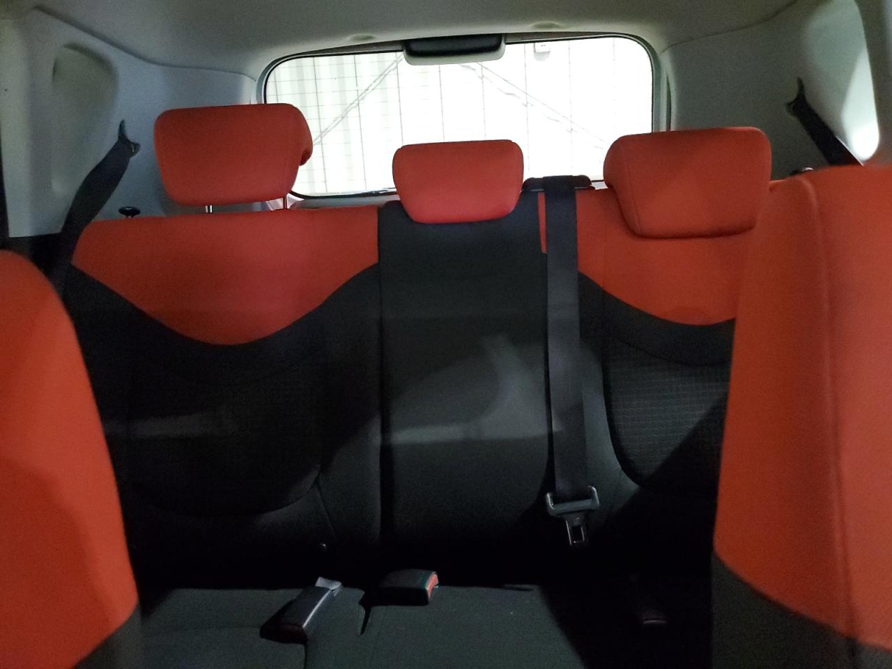 2010 Kia Soul + VIN: KNDJT2A22A7050625 Lot: 64998855
