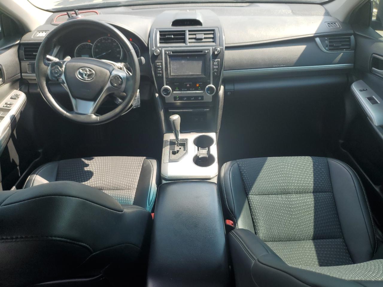 4t1bf1fk3eu470606 4T1BF1FK3EU470606 2014 Toyota Camry L