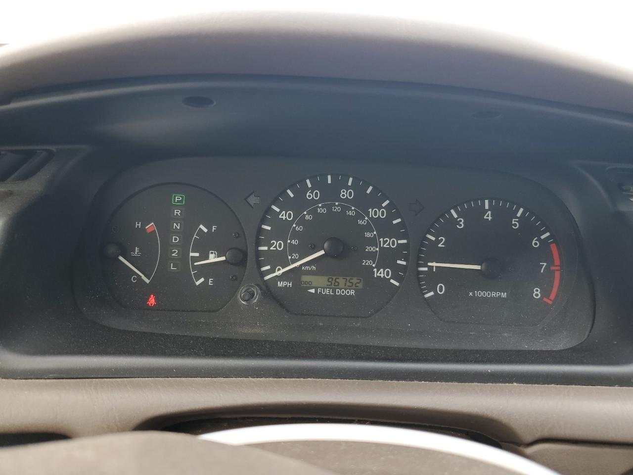 2000 Toyota Camry Le VIN: 4T1BF22K0YU935276 Lot: 64395435