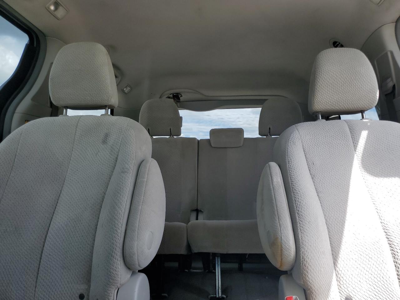 2011 Toyota Sienna Le VIN: 5TDJK3DC3BS016357 Lot: 65518425