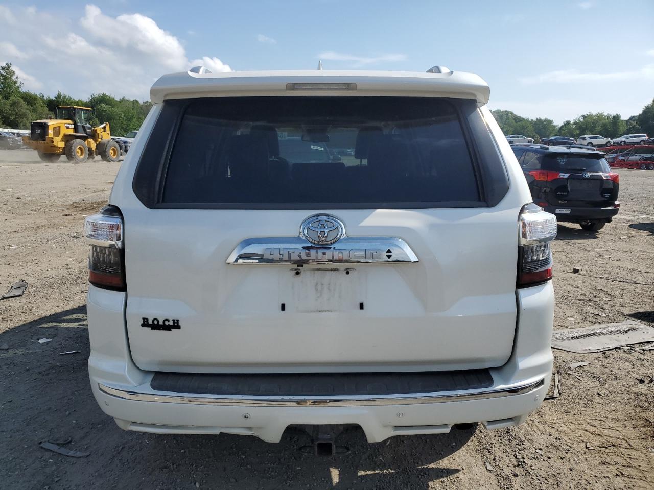2018 Toyota 4Runner Sr5/Sr5 Premium VIN: JTEBU5JR9J5557335 Lot: 64613535