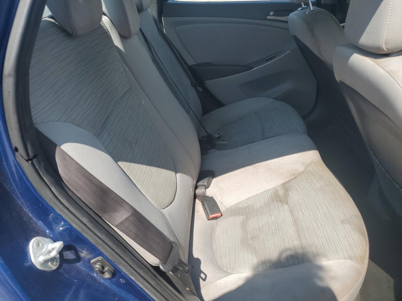 2015 Hyundai Accent Gls VIN: KMHCT4AE3FU890979 Lot: 63631225