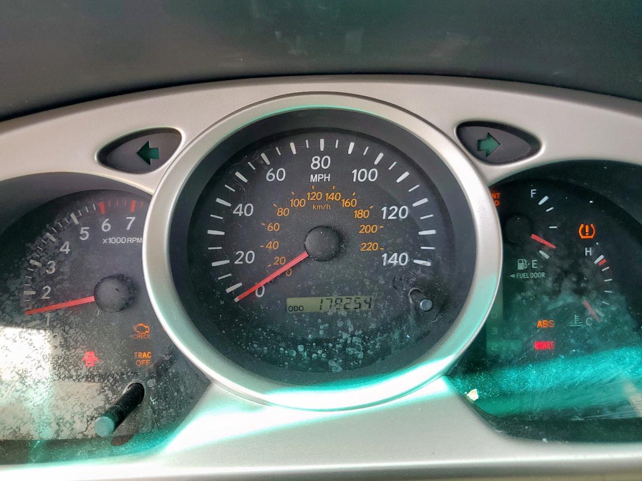 2005 Toyota Highlander Limited VIN: JTEGP21A350061424 Lot: 65581995