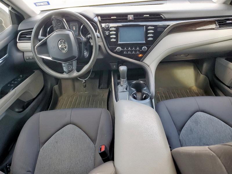  TOYOTA CAMRY 2019 White