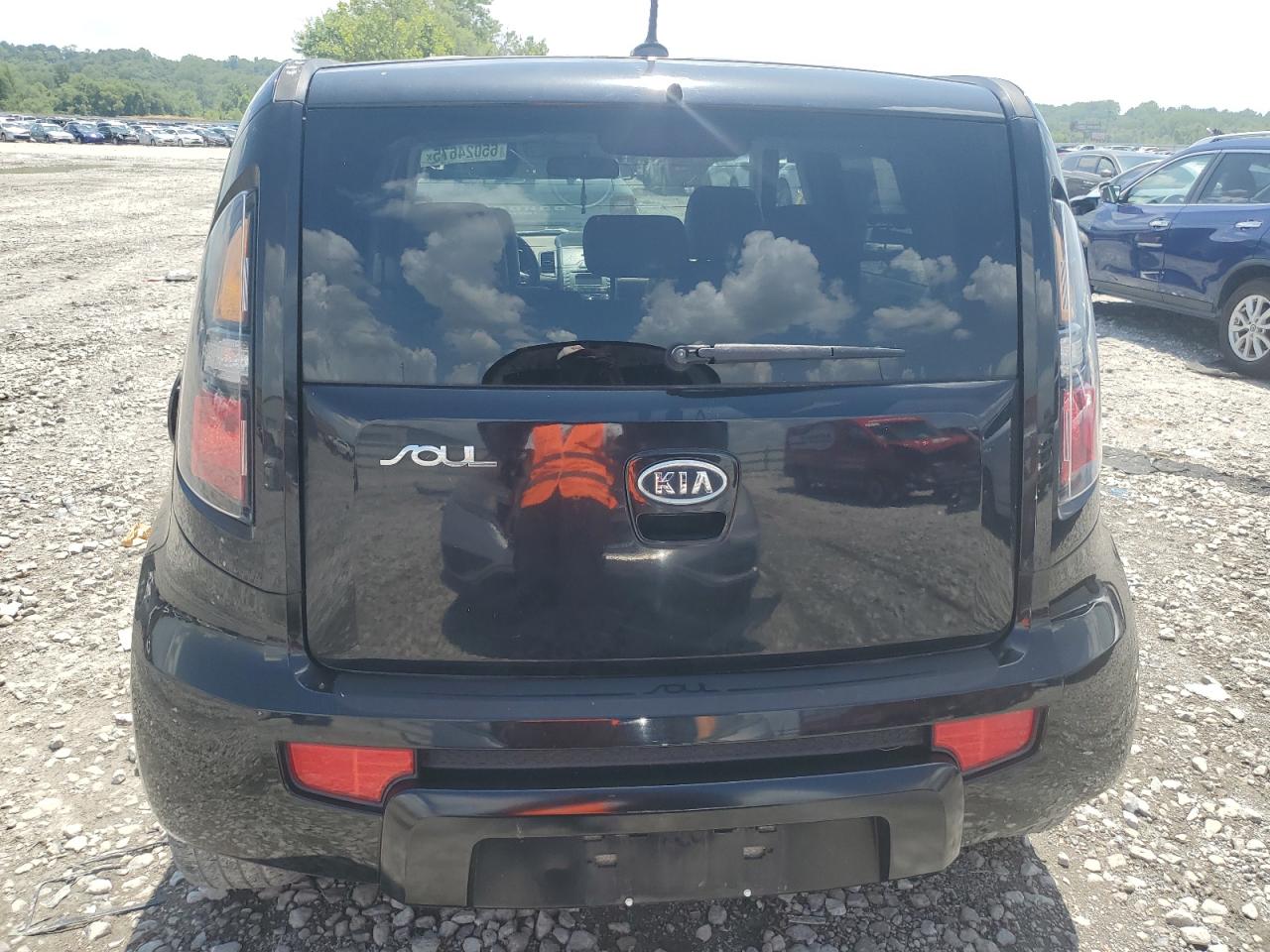 2011 Kia Soul + VIN: KNDJT2A29B7252945 Lot: 65024675