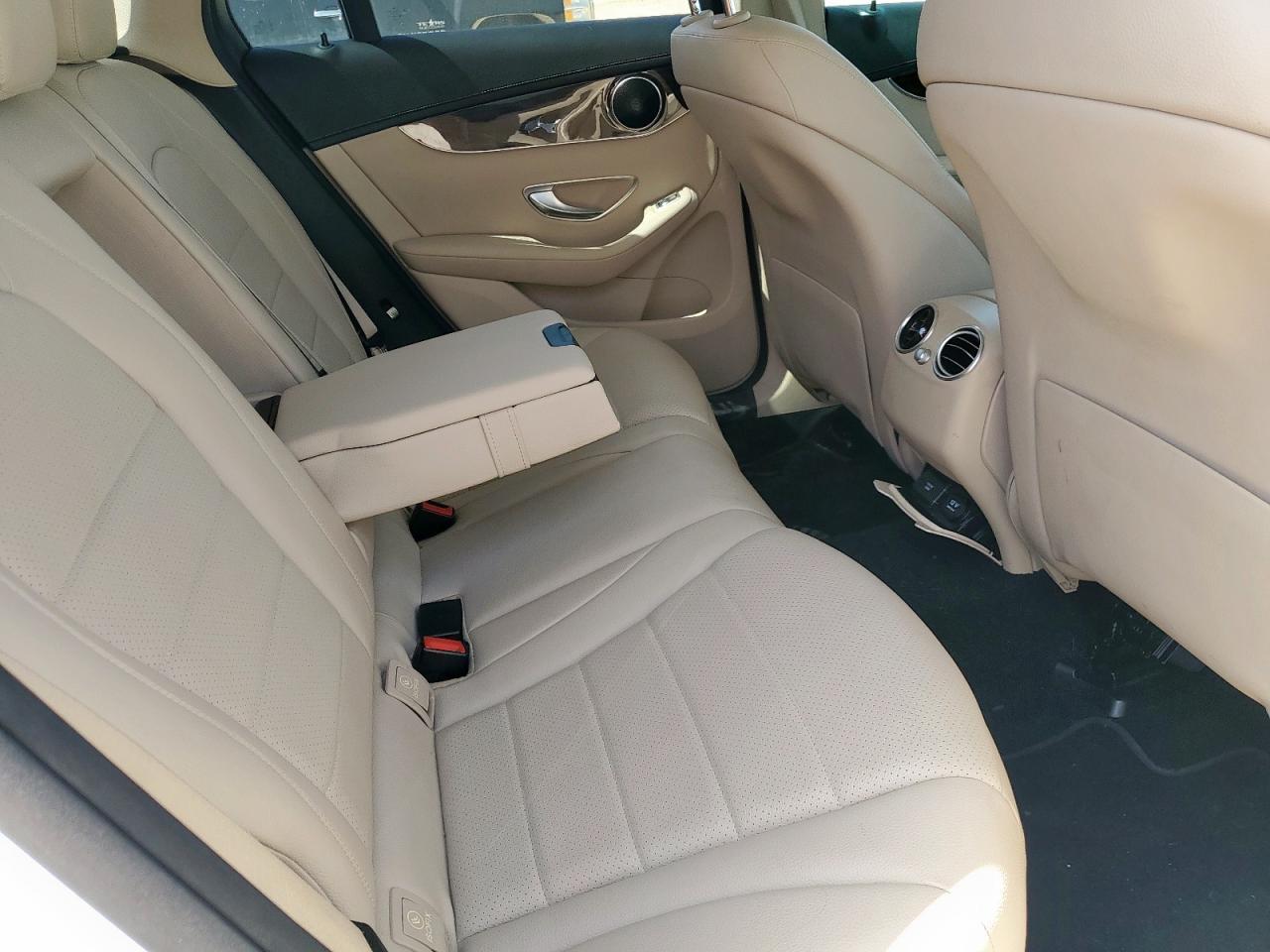 2017 Mercedes-Benz Glc 300 VIN: WDC0G4JB1HF126762 Lot: 64324655