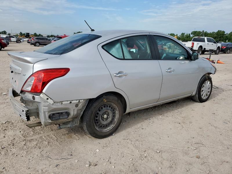  NISSAN VERSA 2018 Silver