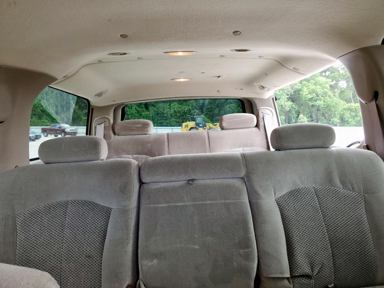 2001 Chevrolet Suburban C1500 VIN: 1GNEC16TX1J317789 Lot: 64222385