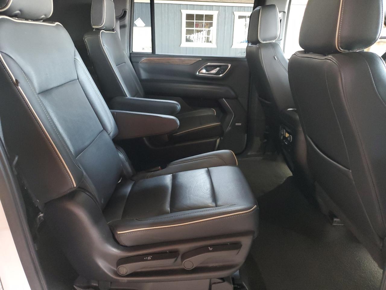 2022 Chevrolet Suburban C1500 Premier VIN: 1GNSCFKD9NR159466 Lot: 65096775