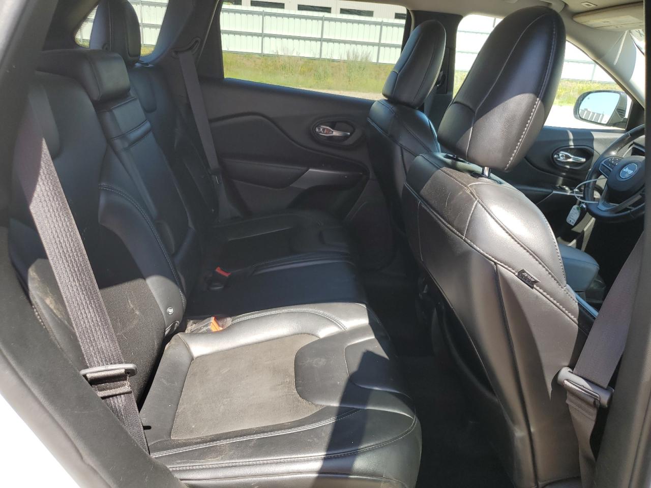 2019 Jeep Cherokee Latitude Plus VIN: 1C4PJMLB7KD132202 Lot: 63037945