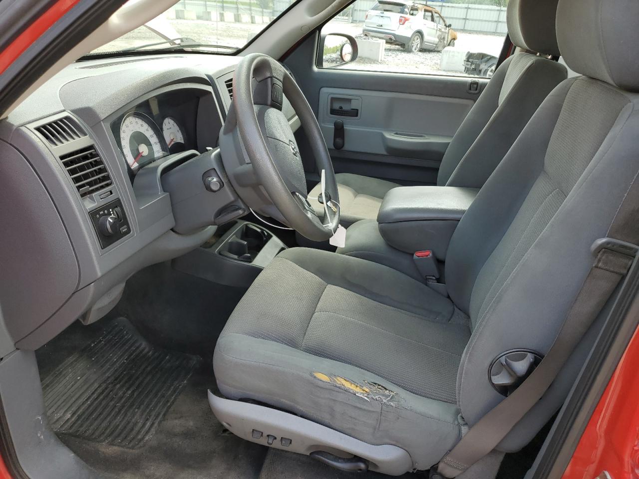 2005 Dodge Dakota Quad VIN: 1D7HE28K15S119697 Lot: 64600145