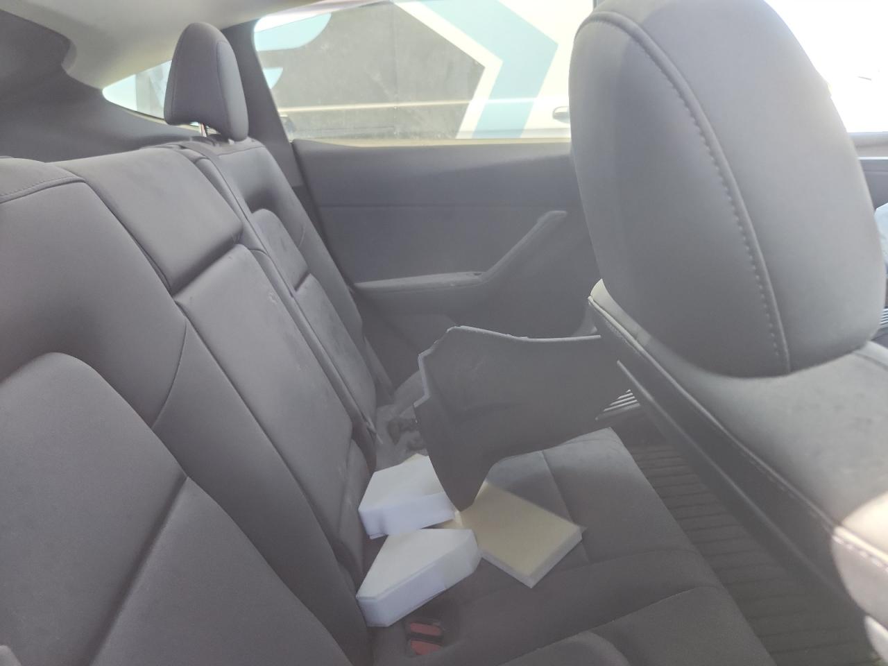 2024 Tesla Model Y VIN: 7SAYGDEF2RF023350 Lot: 62066885