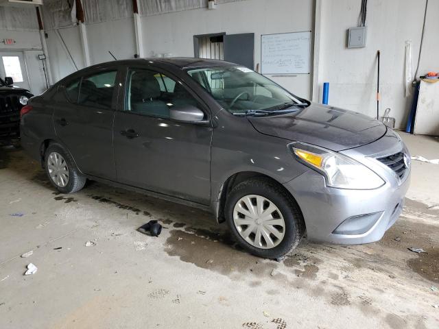  NISSAN VERSA 2018 Szary
