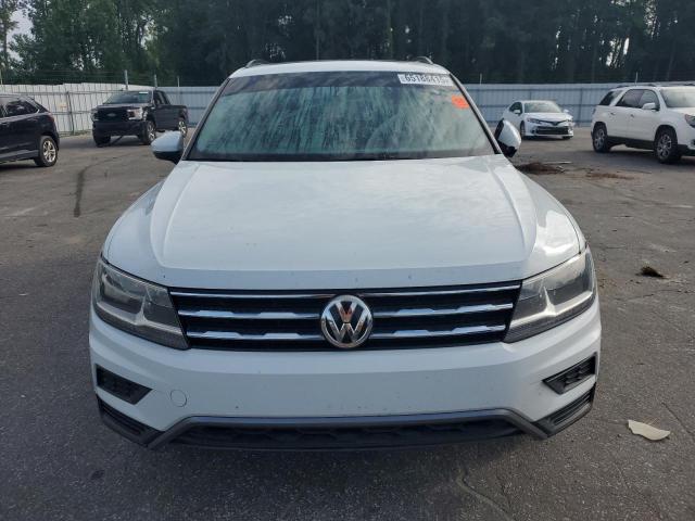  VOLKSWAGEN TIGUAN 2018 Белы