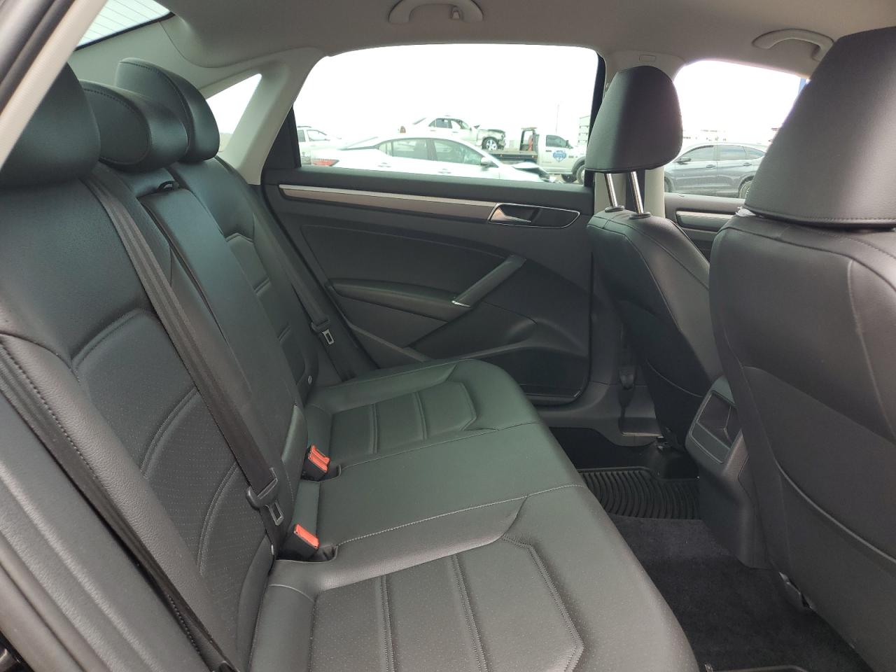 2018 Volkswagen Passat S VIN: 1VWAA7A30JC000743 Lot: 65273705