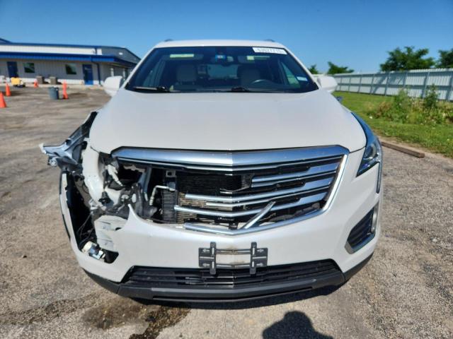  CADILLAC XT5 2017 White