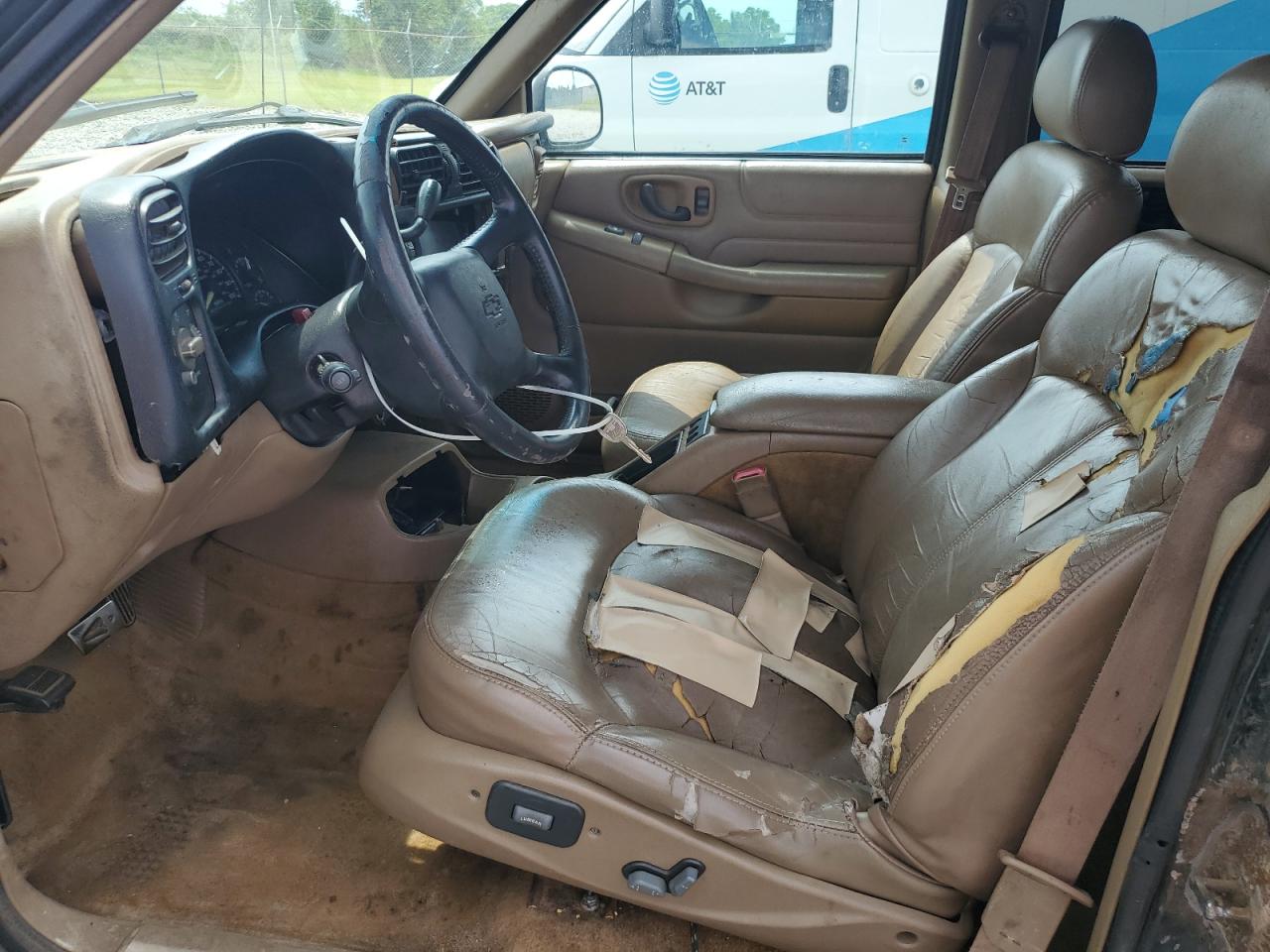 1gncs13w72k150263 1GNCS13W72K150263 2002 Chevrolet Blazer