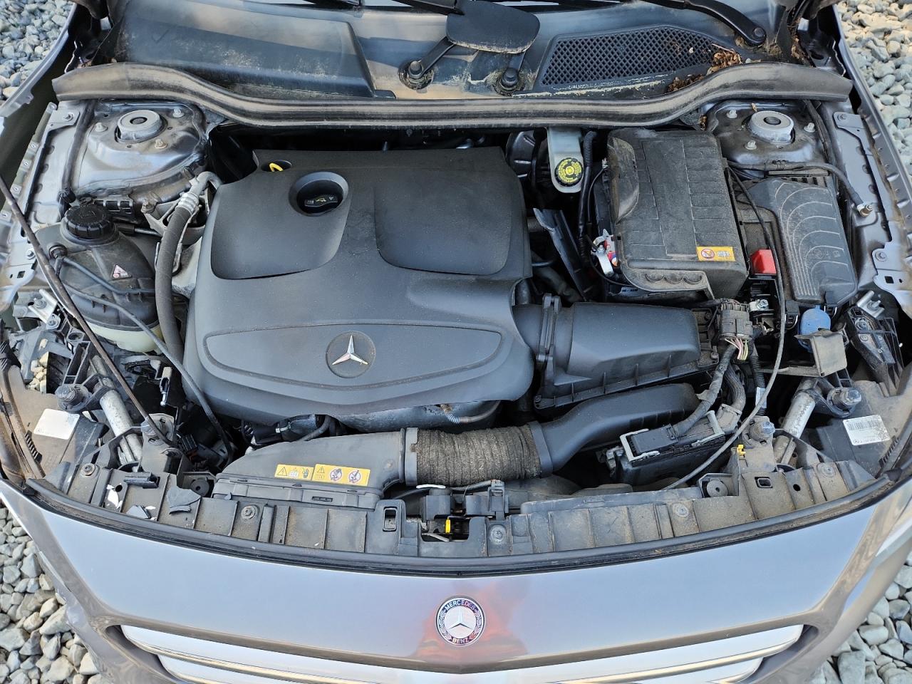 wdctg4gb7fj084760 WDCTG4GB7FJ084760 2015 Mercedes-Benz Gla 250 4Matic