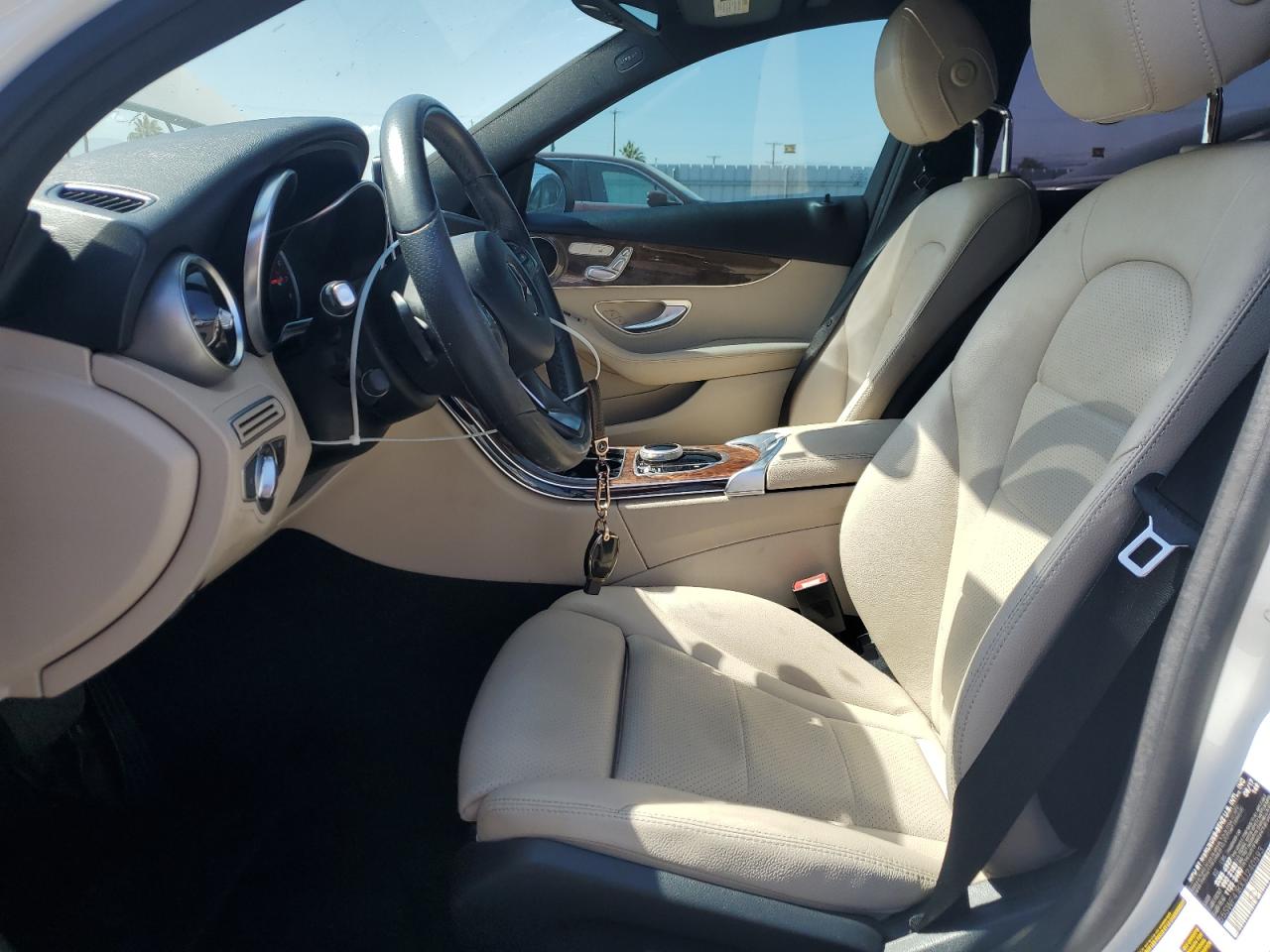 2018 Mercedes-Benz C 300 VIN: 55SWF4JBXJU240593 Lot: 63388565