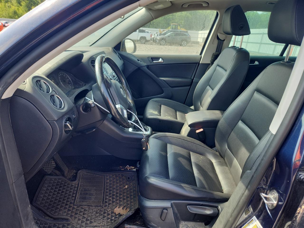 2013 Volkswagen Tiguan S VIN: WVGBV3AXXDW056999 Lot: 64880475