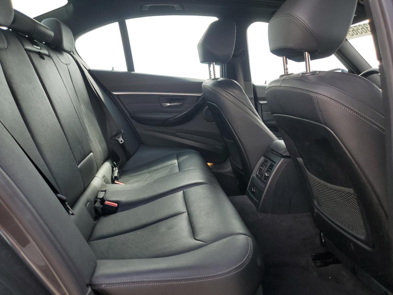 2018 BMW 330 Xi VIN: WBA8D9G59JNU68842 Lot: 64636565