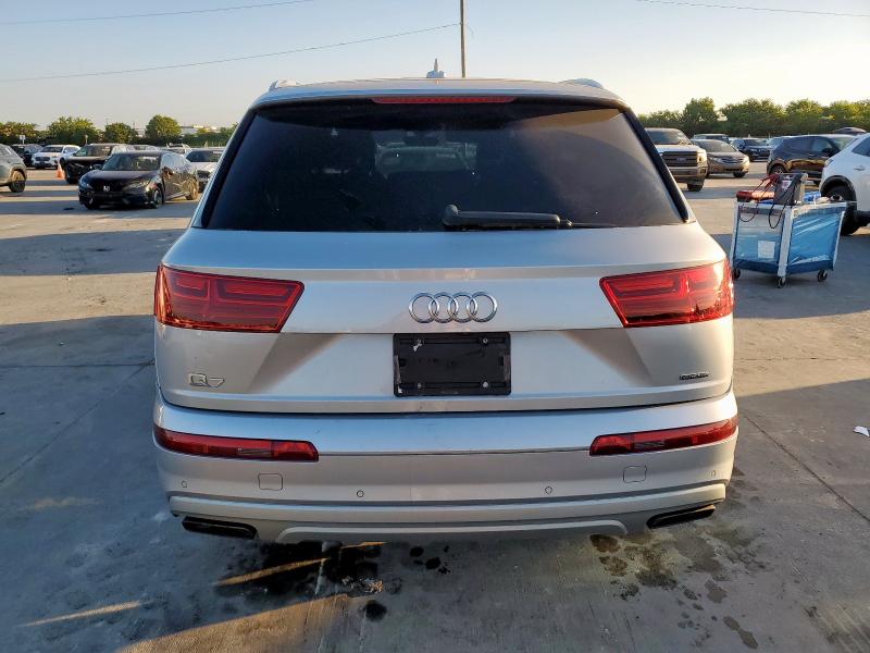  AUDI Q7 2018 Silver