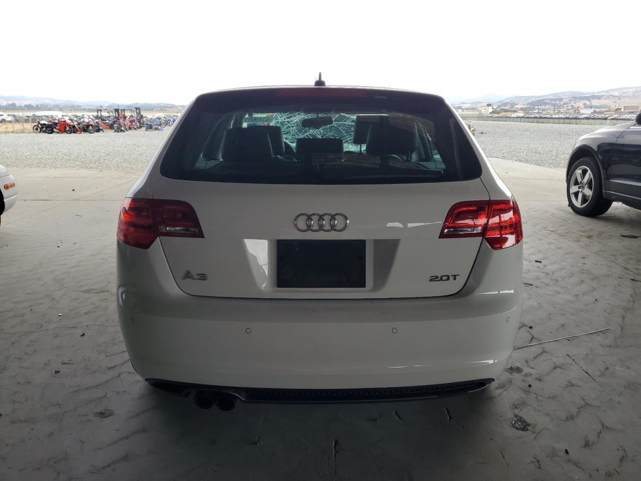 2013 Audi A3 Premium Plus VIN: WAUKEAFM9DA026796 Lot: 63490095