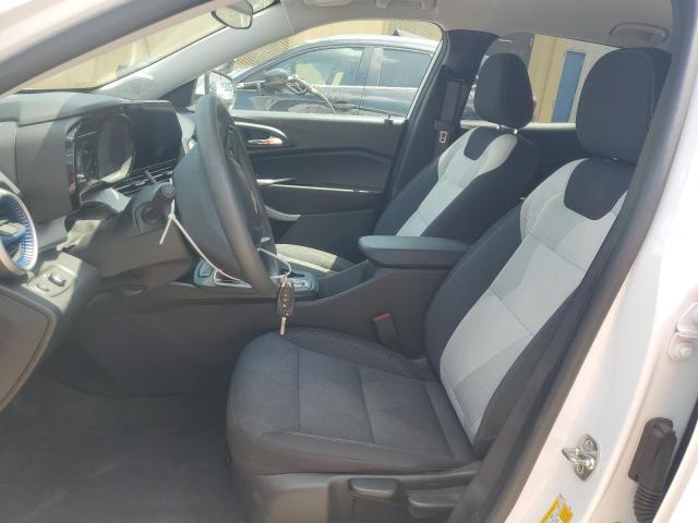  CHEVROLET TRAX 2024 Biały
