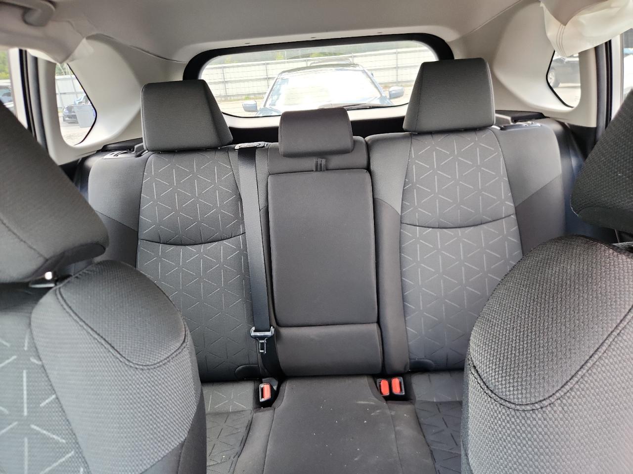 2020 Toyota Rav4 Xle VIN: 2T3W1RFV9LC070354 Lot: 64863775