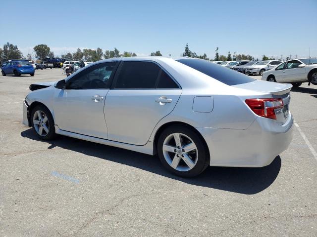  TOYOTA CAMRY 2012 Srebrny