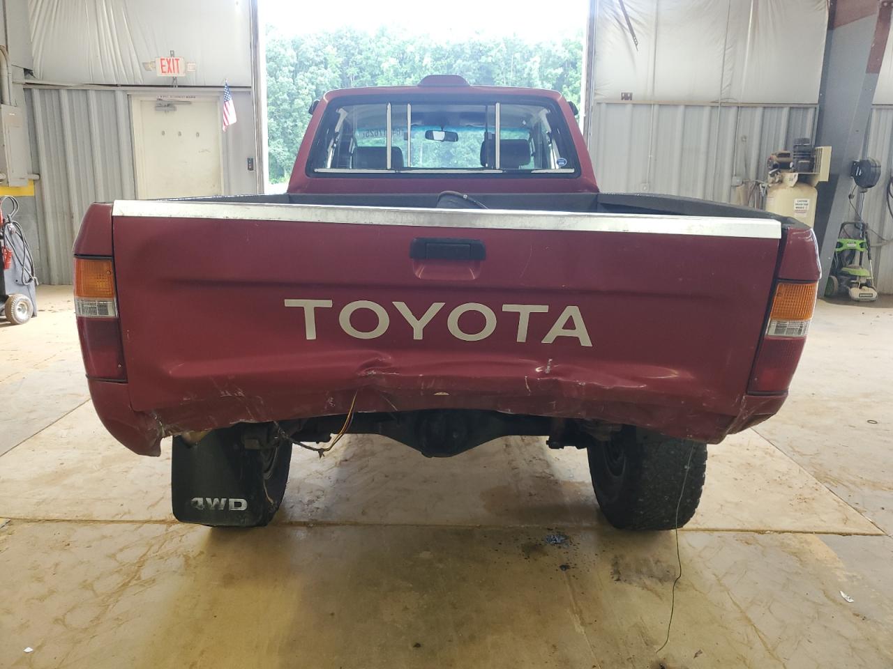 1994 Toyota Pickup 1/2 Ton Extra Long Wheelbase Dx VIN: 4TARN13P3RZ185463 Lot: 64317625