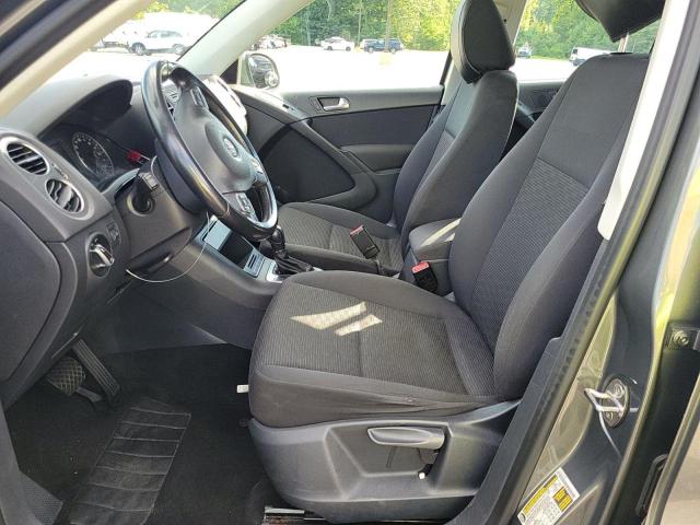 2013 VOLKSWAGEN TIGUAN S  
