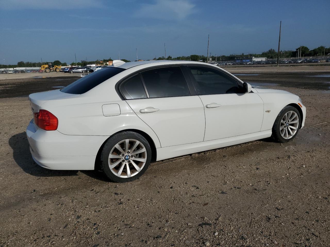 2011 BMW 328 I VIN: WBAPH7G53BNM55915 Lot: 66205325