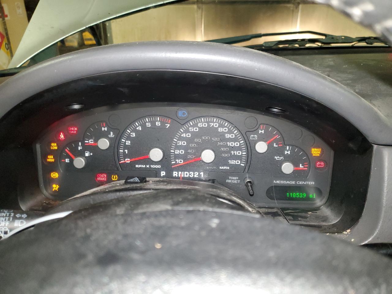 2005 Ford Explorer Xlt VIN: 1FMZU73K05ZA06915 Lot: 64457595