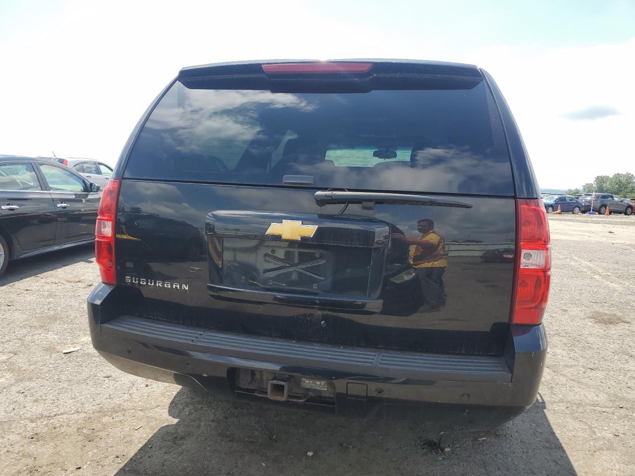 2013 Chevrolet Suburban K1500 Lt VIN: 1GNSKJE70DR147412 Lot: 64301735