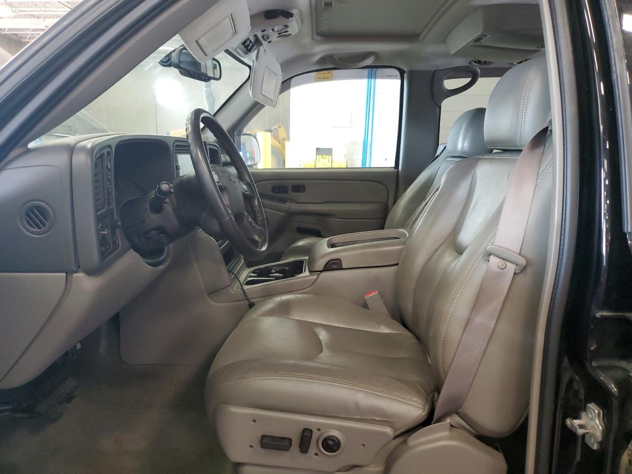 2005 Chevrolet Suburban K1500 VIN: 3GNFK16ZX5G101461 Lot: 64633045