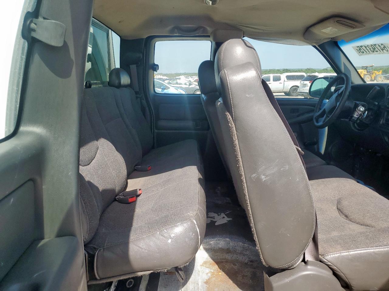 2003 Chevrolet Silverado C1500 VIN: 1GCEC19V33E144649 Lot: 64793175