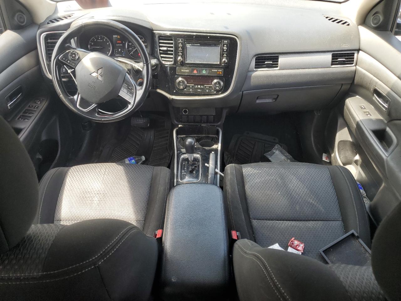 2017 Mitsubishi Outlander Es VIN: JA4AZ2A38HZ060933 Lot: 64278505