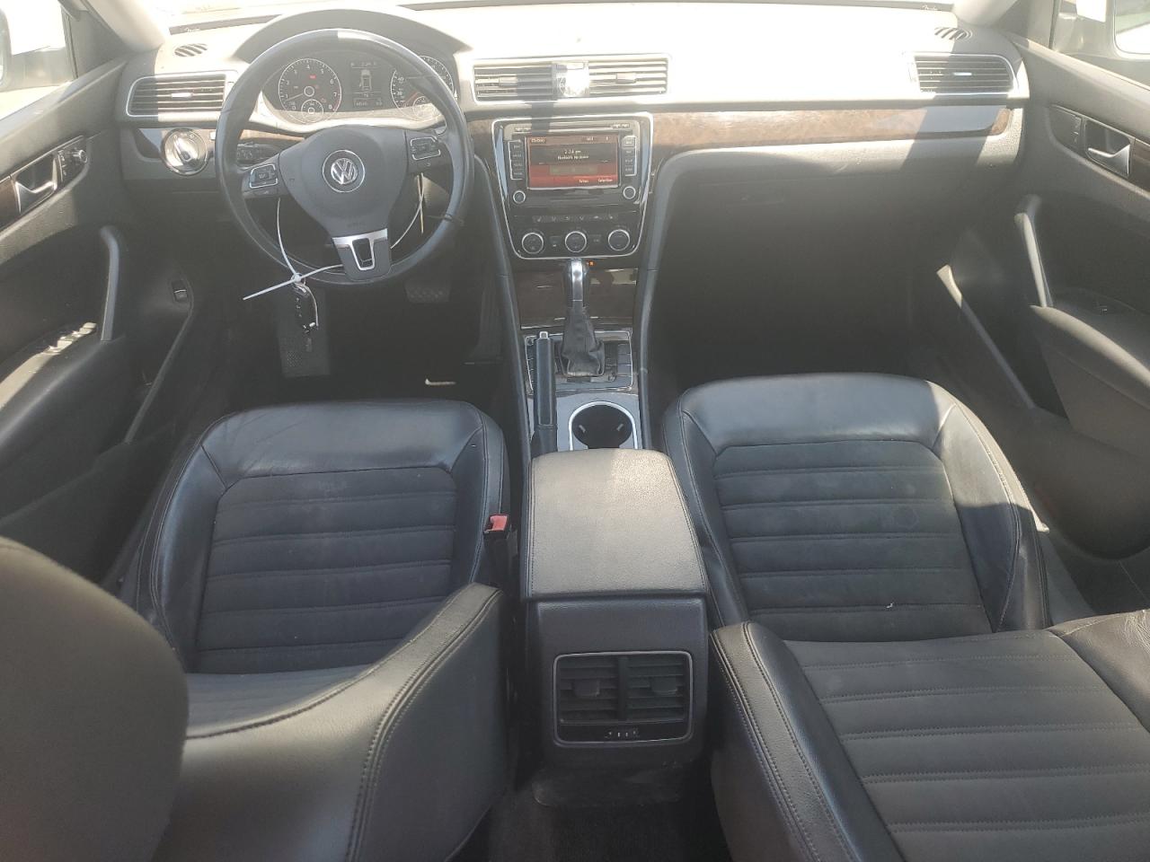 2014 Volkswagen Passat Sel VIN: 1VWCM7A38EC038968 Lot: 65131735