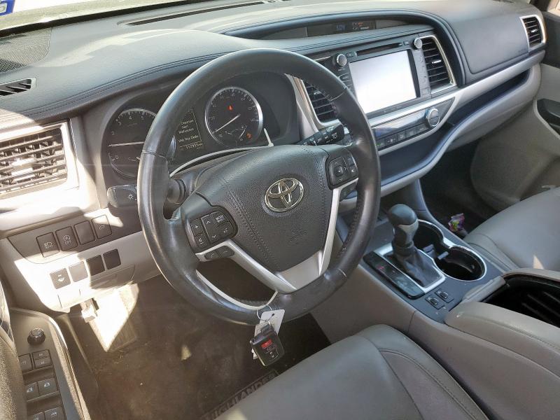  TOYOTA HIGHLANDER 2017 Серый
