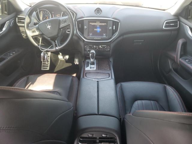 Sedans MASERATI ALL MODELS 2015 Srebrny