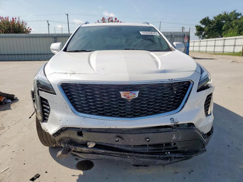  CADILLAC XT4 2021 Белы