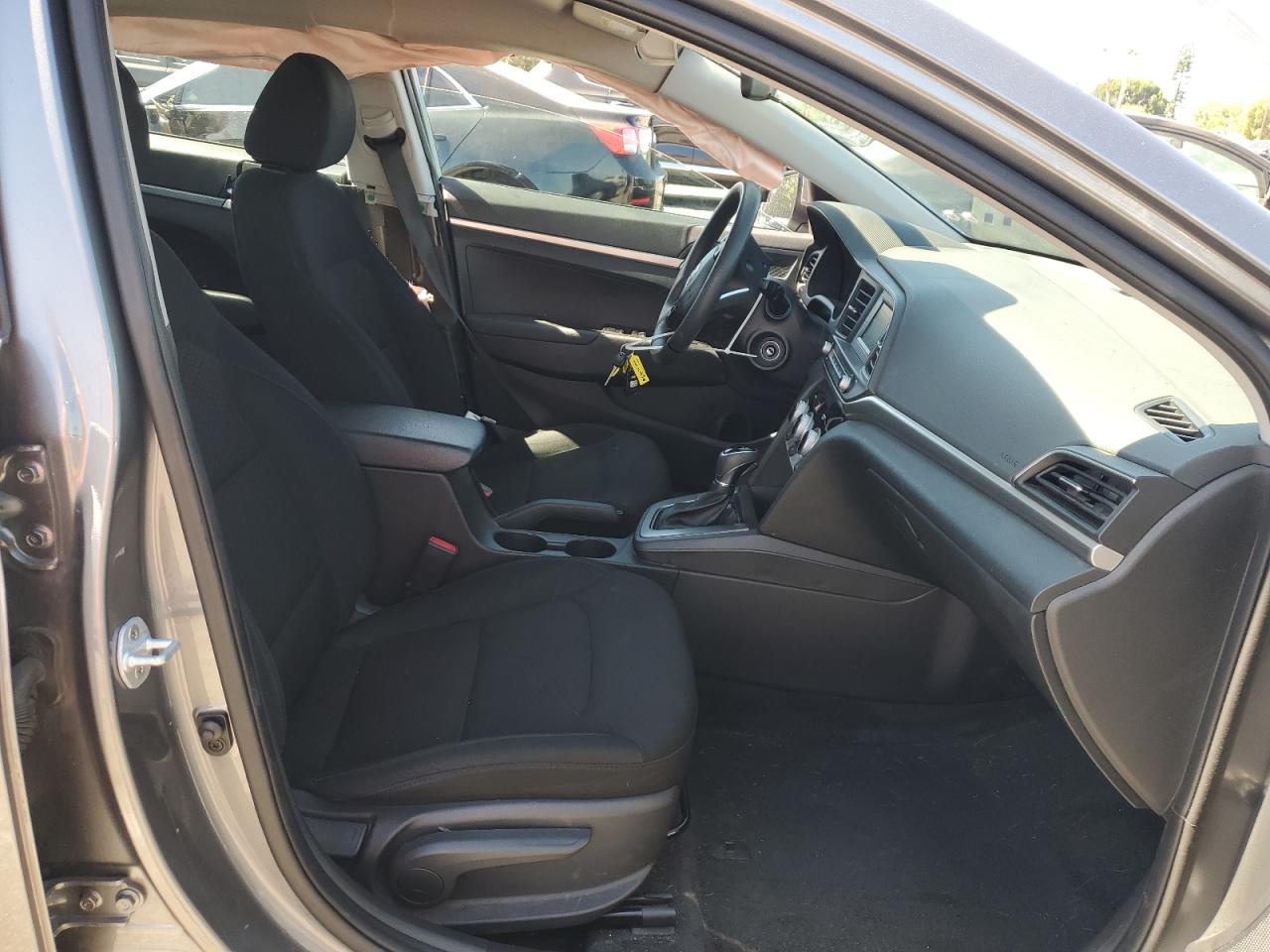 2019 Hyundai Elantra Se VIN: 5NPD74LF0KH458972 Lot: 64074975