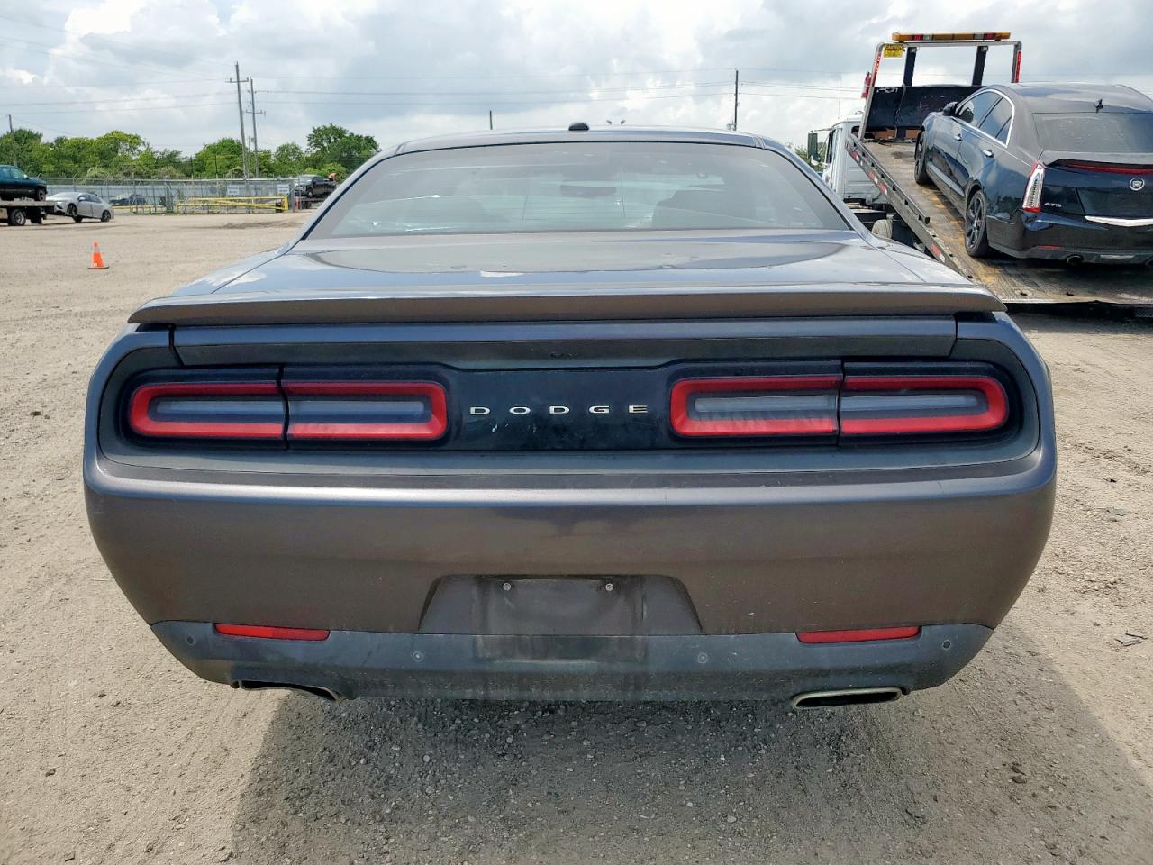 2015 Dodge Challenger Sxt VIN: 2C3CDZAG3FH811673 Lot: 65060615