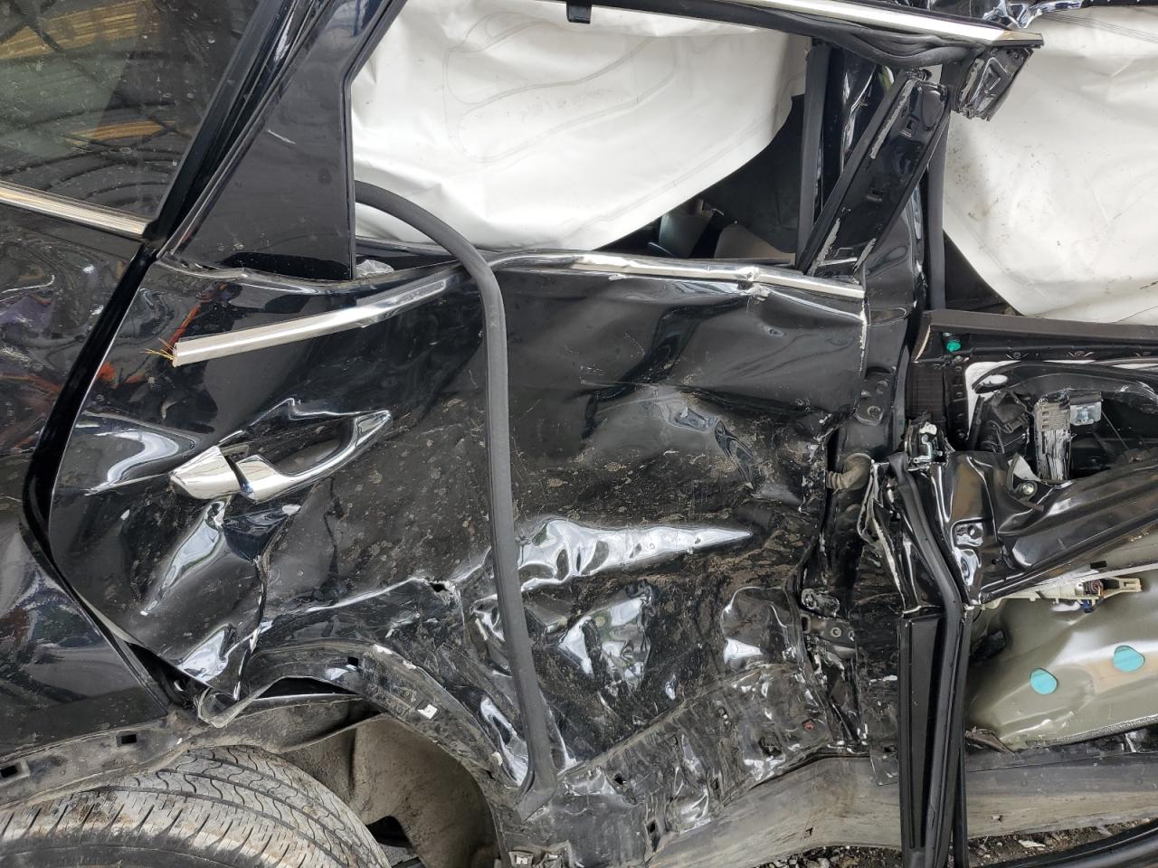 2017 Hyundai Santa Fe Sport VIN: 5XYZU3LB9HG437155 Lot: 69392875