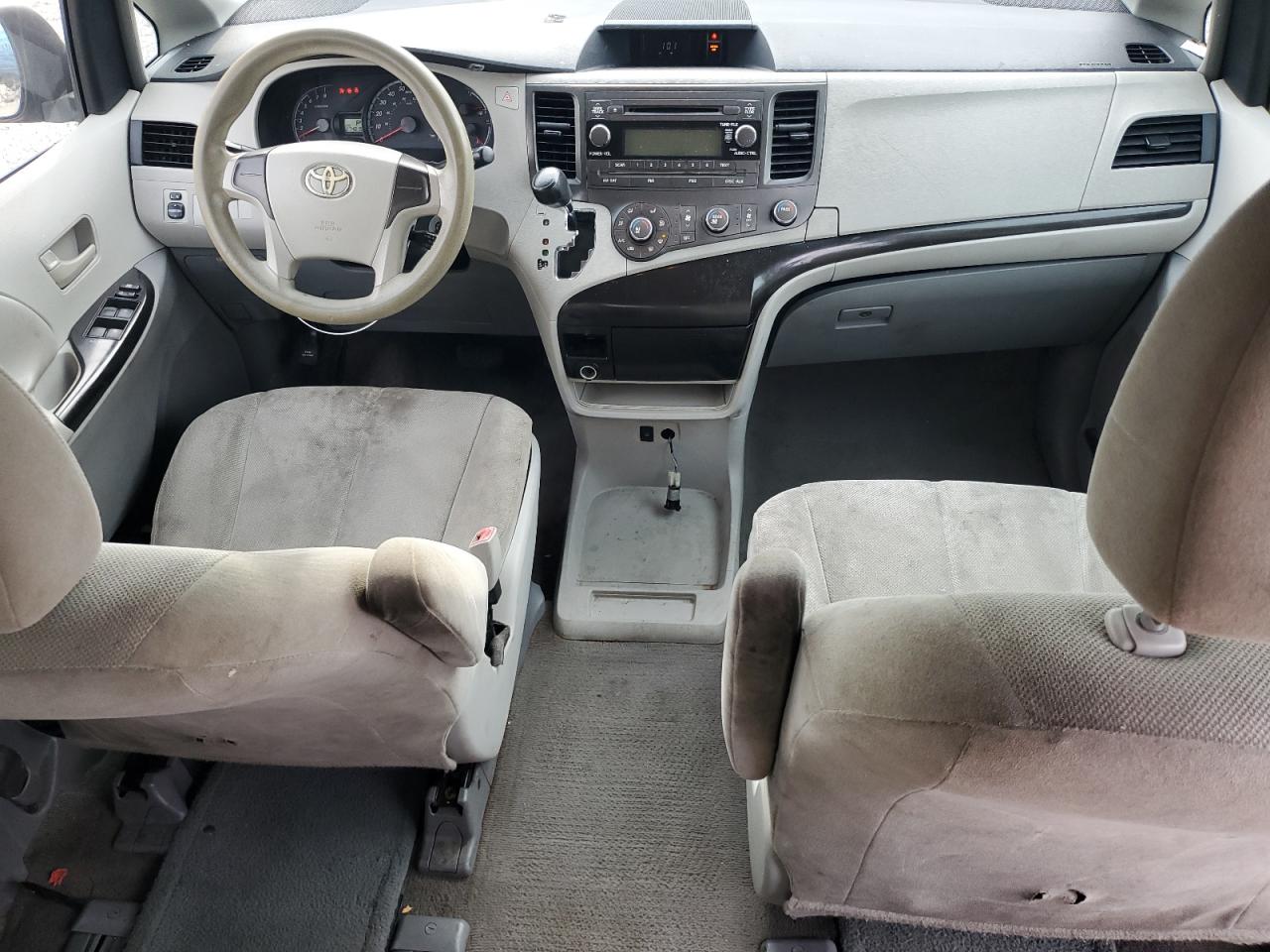 2011 Toyota Sienna Base VIN: 5TDKA3DC7BS002582 Lot: 65008045