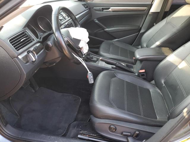  VOLKSWAGEN PASSAT 2017 Серый